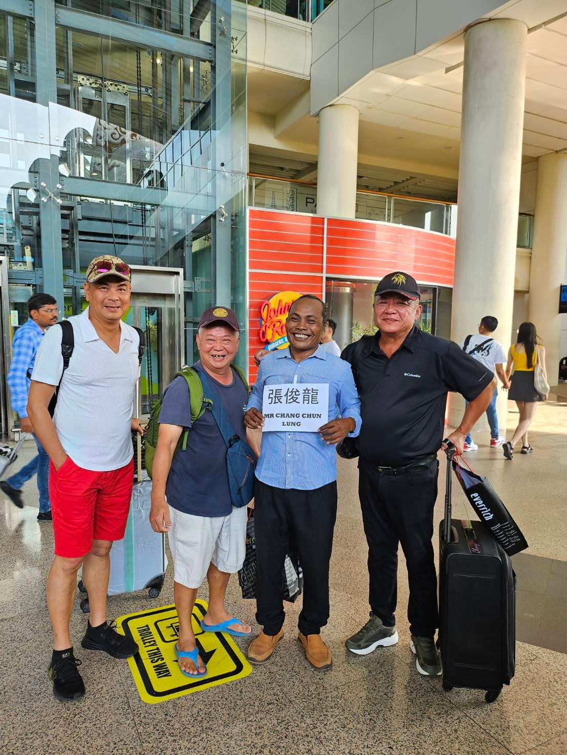 Professional airport pickup with name board